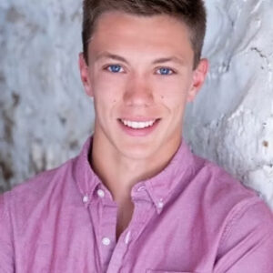 Austin Schyvinck headshot